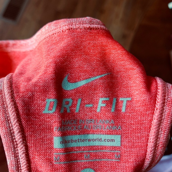 Nike women’s running top - Picture 5 of 5